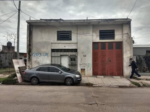 Imagen 1 de 12 de Galpón En Venta Sobre Carlos Casares