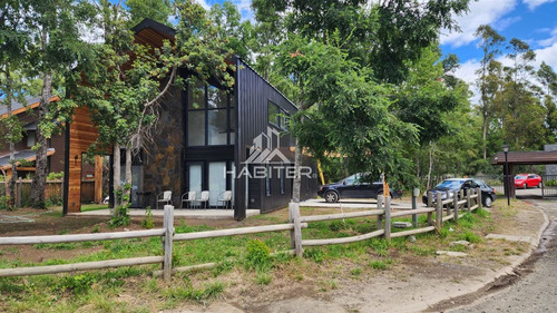 Venta De Casa En Condominio Con 4 Dorm. En Pucón