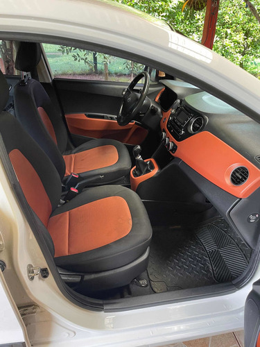 Imagen 3 de 15 de Hyundai Grand I10 Elegant