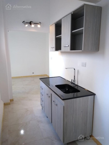 Departamento En Venta De 2 Ambientes En Barrio Norte