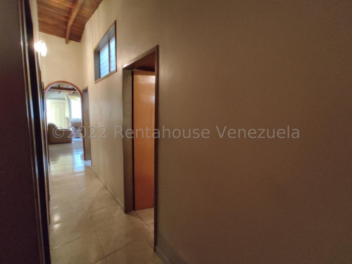 Imagen 22 de 27 de Casa Venta Urbanización Cerrada Agua Cómoda Nb