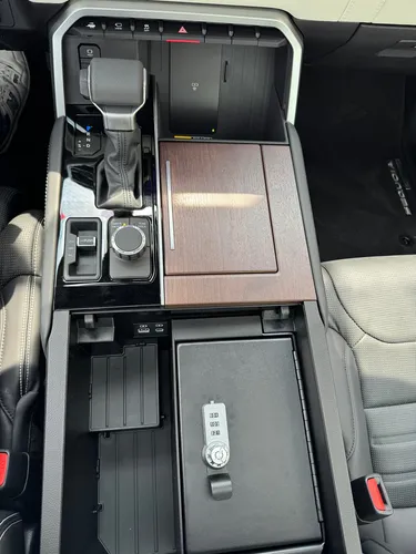 Toyota Sequoia 3.5 V6 Capstone