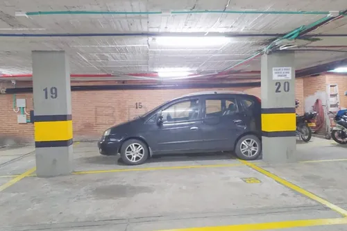 Oficina En Venta En Chico Norte. Cod V4083