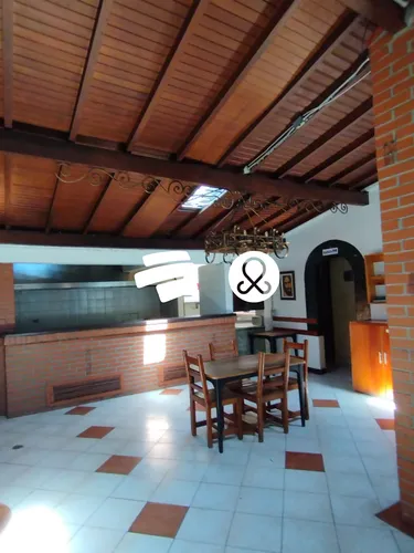Casa Lota En Venta En Laureles Undefined Habitaciones