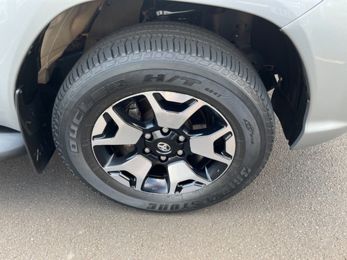 Imagem 14 de 15 de Toyota Hilux Srx 2.8 Prata 2019