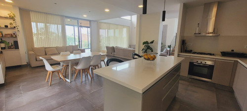 Casa En Country Vilago