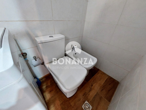 Cabaña En Venta, Piriápolis. Padrón Único. Posibilidad De Financiación