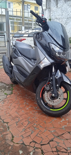 Imagem 2 de 10 de Yamaha Nmax