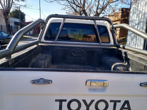 Imagen 8 de 8 de Toyota Hilux 4x4 Doble Cabina