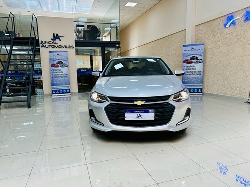 Imagen 2 de 12 de Chevrolet Onix Premier 21.000 Km Retira U$d 11990 Y Financio