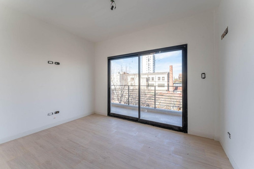 Dpto 2 Ambientes, Balcon Al Frente, A Estrenar