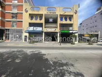 Comprar Daniela Linarez Vende Edificios Comerciales Ubicado Al Oeste De La Ciudad De Barquisimeto Dispone De Locales Comerciales Amplio Estacionamiento Con Todos Los Servicios Basicos Sacale Provecho!        