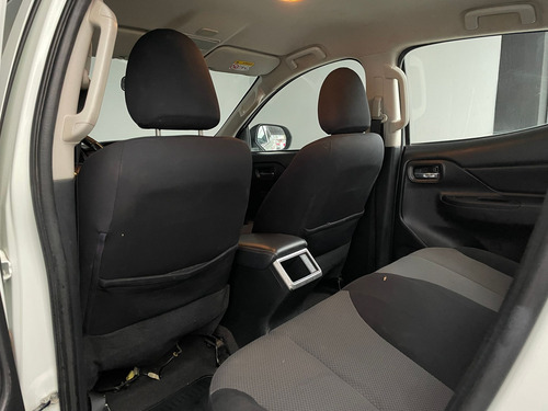 Mitsubishi L200 2.4 Glx Cabina Doble 4x4 Diesel Mt