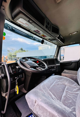 Pipa De Agua 10,000 Litros Camion Rabon Volvo 2019