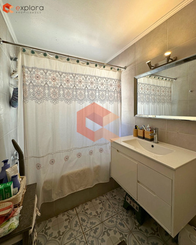 Casa En Venta Sector Las Rosas, Viña Del Mar, 4d 3b 2e