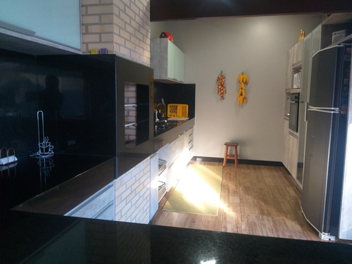 Imagem 6 de 14 de Casa Maravilhosa Em Unamar - A Poucos Passos Da Praia!