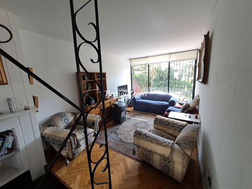 Casa En Venta 3 Dormitorios Colegios Apumanque En Las Condes