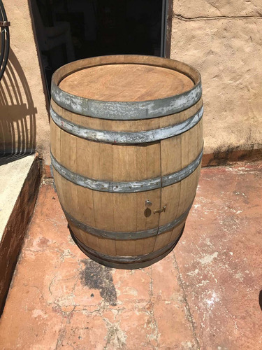 Imagen 1 de 7 de Barril Roble Adaptado Adorno