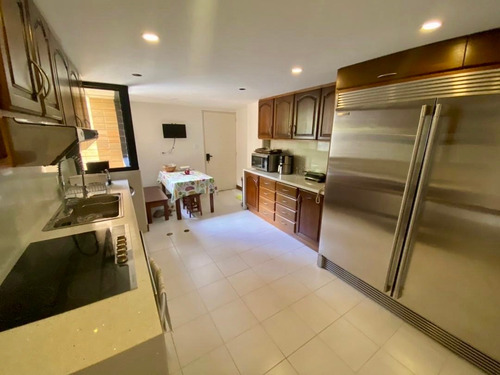 Imagen 10 de 14 de Se Alquila Apartamento De 250m2, En Lomas De San Román