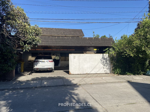 Casa En Venta De 5 Dorm. En Lo Barnechea