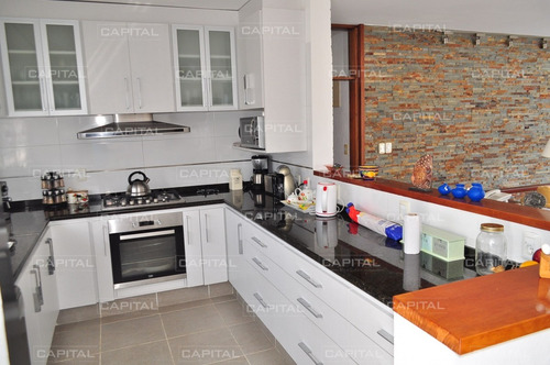 Espectacular Casa En Playa Mansa 3 Dormitorios A 150 Metros Del Mar-ref:28522