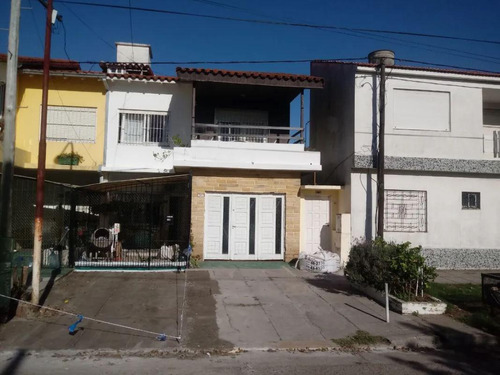 Dúplex En Venta - 3 Dormitorios 2 Baños - Cochera - Santa Teresita