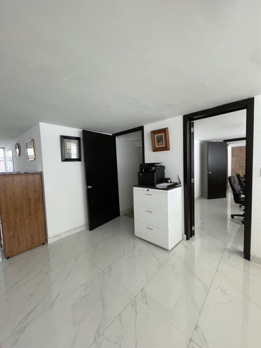 Casa Para Oficinas Con Uso De Suelo S