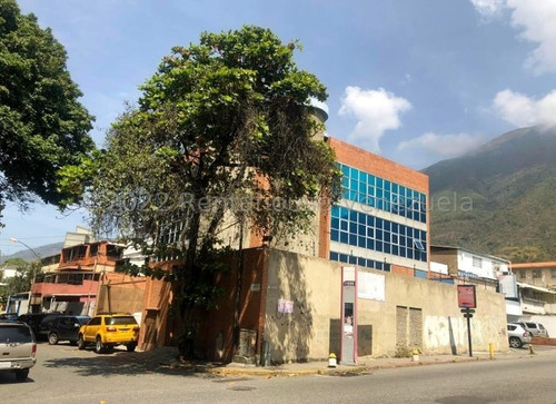 Imagen 17 de 22 de Los Dos Caminos Edificio Comercial En Venta 23-15492