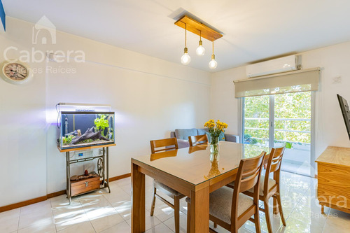 Venta Departamento De 2 Dormitorios Con Cochera En La Plata.