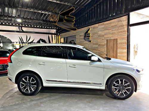 Imagen 11 de 21 de Volvo Xc60 Momentum