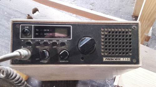 Imagen 1 de 2 de Radio Vhf President 715