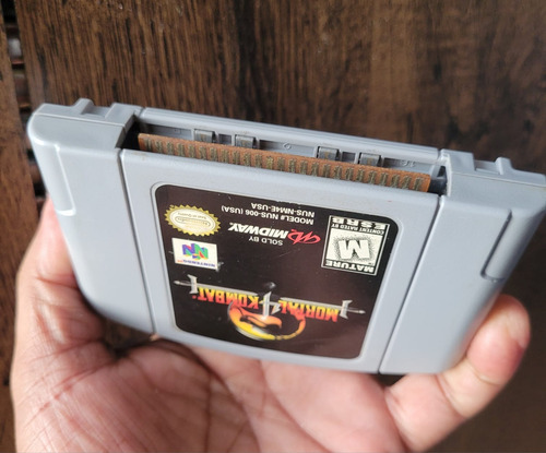 Mortal Kombat 4 - Nintendo 64 (Usado)