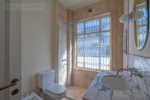 3 Ambientes - Impecable- Recoleta - Toilette - Super Luminoso