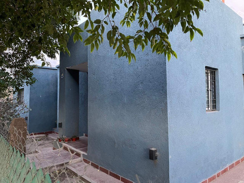 Unquillo , Venta ,hermosa Casa Dos Dormitorios , Cochera Y Piscina