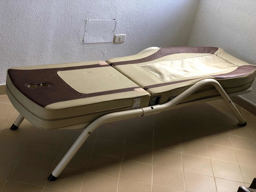 Imagen 1 de 9 de Cama De Masajes Ceragem