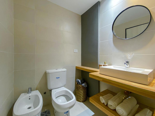 Imagen 14 de 33 de Monoambientes Y 1 Dormitorios Con Patio, Terraza Y Parrilla