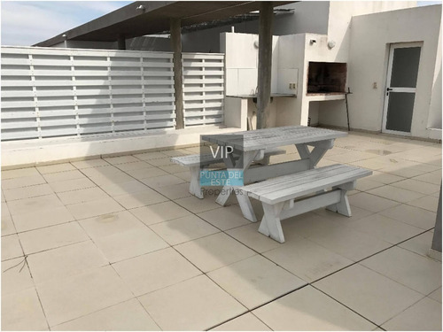 Apartamento En Aidy Grill, 2 Dormitorios Alquiler Anual - Ref: 240