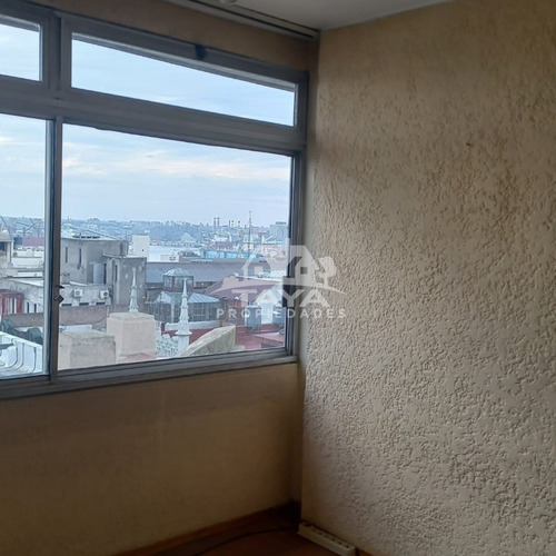 Imagen 11 de 12 de Oficina En Ciudad Vieja