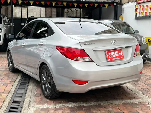 Hyundai Accent 1.3 Gl 5 p