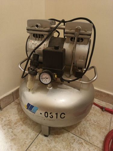 Vendo Compresor De Aire 031c Usado. Excelente Estado (Usado)