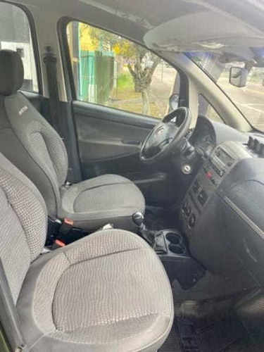 Imagem 14 de 15 de Fiat Idea Adventure 1.8 16v(flex) 4p 2012