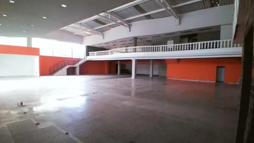 Local En Arriendo En Prados Del Norte. Cod A10819