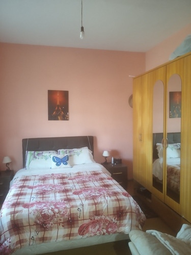 Casa Muy Prolija Con Amplio Terreno
