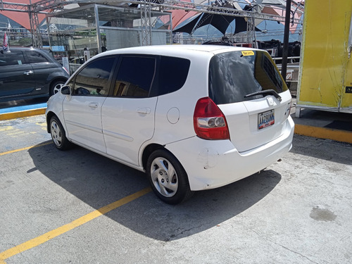 Imagen 5 de 18 de Honda Fit