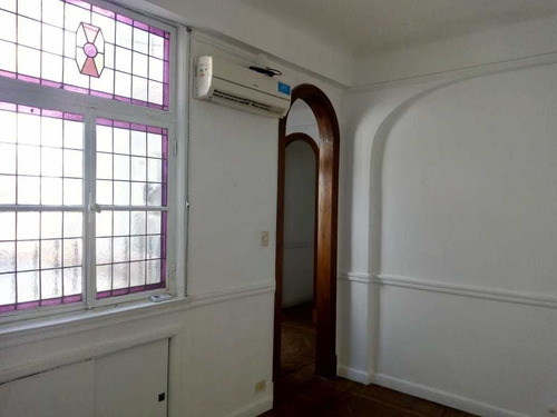 Departamento 2 Ambientes. Piso Alto. Apto Profesional.