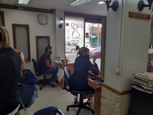 Fondo Comercio Peluqueria Con Mobiliario,7puestos De Trabajo, Las Acacias (cerca Av. Roosevelt)