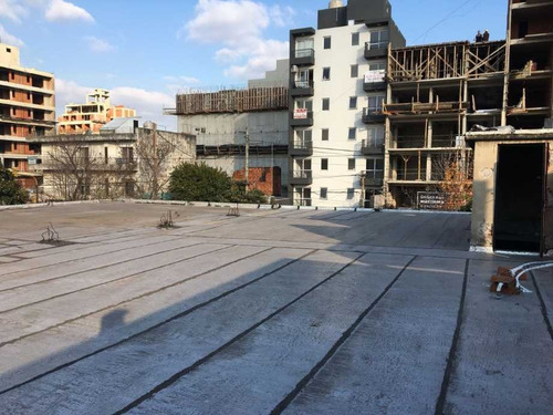 Imagen 2 de 3 de Galpon En Venta En Moron Centro