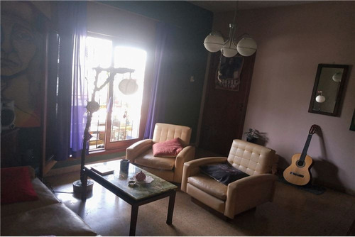 Imagen 4 de 14 de Venta 2 Locales + Depto 3 Amb + Patio En Quilmes