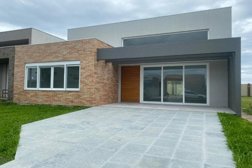 Imagem 3 de 20 de Casa À Venda Em Xangri-lá - Ca01401 - 69740279