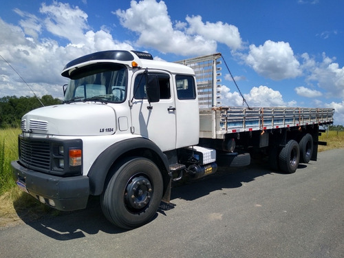 Imagem 2 de 4 de Mercedes-benz Ls 1524 1524 Truk